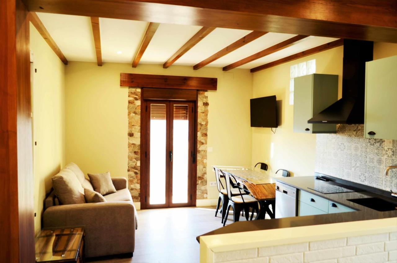 Apartamentos La Rosa Y El Pastor Guijo de Santa Bárbara Quarto foto